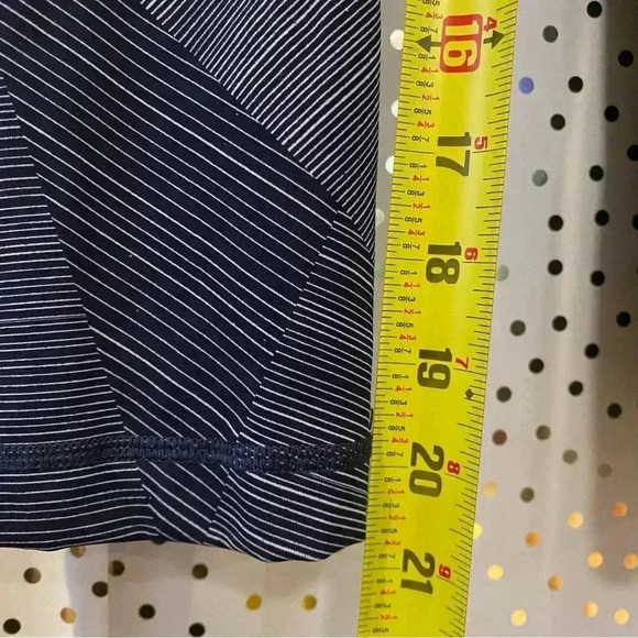 Lululemon Wunder Under High Rise Crop - Picture 4 of 8